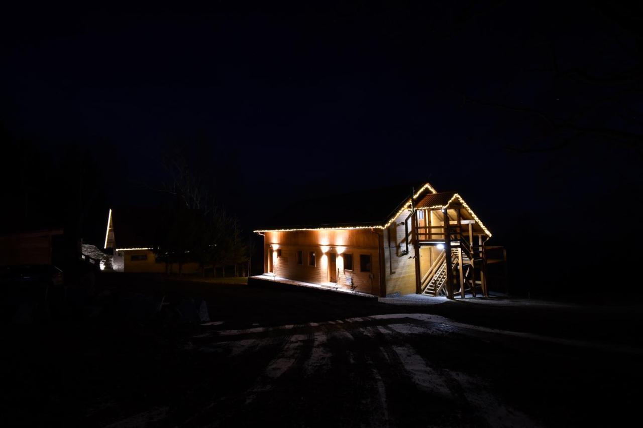 Železná Ruda Chalet Apartments Mastal מראה חיצוני תמונה
